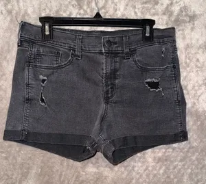 Old Navy Boyfriend Mid-Rise Distressed Denim Shorts Size 10 thumbnail 1