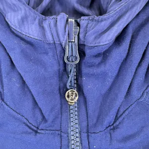 Lululemon Reversible Navy Blue Hooded‎ Zip Up Athletic Jacket Thumbholes Size 10 thumbnail 4