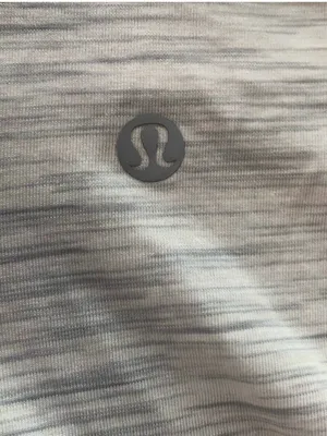 Lululemon🤍🩶”Back in Action” top in a 3 color space Dye ice Grey Alpine Pattern thumbnail 3