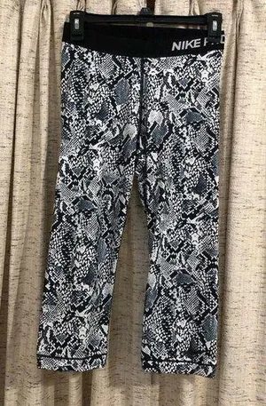Nike Pro Capri Training Tights Leggings thumbnail 1