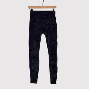 Lululemon Womens Leggings Black Velvet Wunder Lounge High Rise Tight 28" Size 6 thumbnail 2
