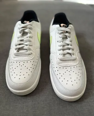 Women’s Nike Court Vision Low Sneakers thumbnail 3