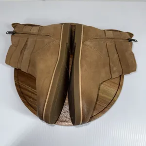 UGG Josefene Ankle Boot Chestnut Brown/Tan Size 7 Genuine Leather Suede Zip thumbnail 8