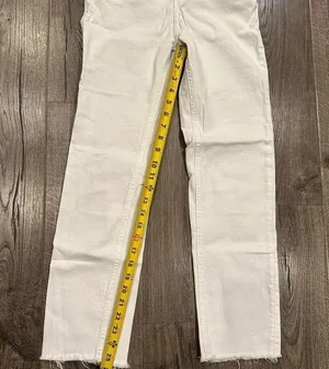 Zara Women’s White Hi-Rise Straight Jeans Size 2 Ankle Length Raw Hem Edge thumbnail 7