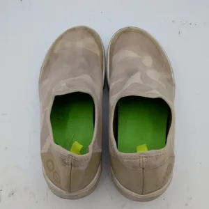 OOFOS OOmg eeZee Low Shoe Womens 8 Tan Camo Slip On Recovery Sneaker OMG11152021 thumbnail 6