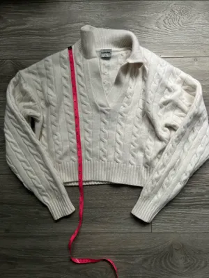 Aritzia Sunday Best Cream Cable Knit Wool Blend Cropped Long Sleeve Sweater S thumbnail 7