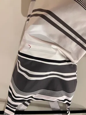 Lululemon Gray White Striped Tank Top Size 6 thumbnail 2