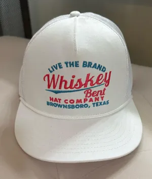 White Cap/hat thumbnail 1