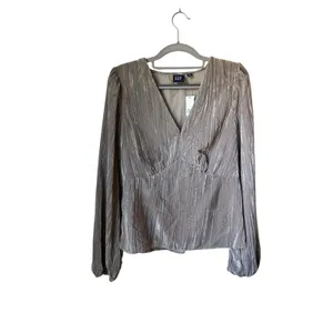 NWT Gap Velvet Balloon Sleeve Top - Medium thumbnail 3
