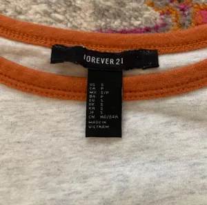 Graphic Tee Size S thumbnail 4