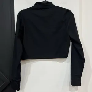 Offline By Aerie Mock Neck Longsleeve Crop Top Athletic Size Medium Thumb Holes thumbnail 4
