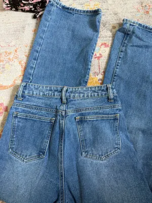 H&M Medium-Dark Wash Blue Jeans thumbnail 2