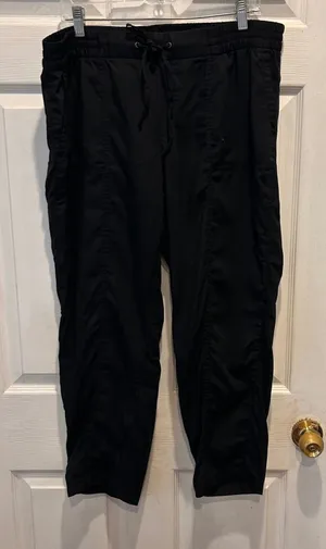 Old Navy Women's Large Black Lyocell Drawstring Waist Pants Boho‎ Athleisure thumbnail 1