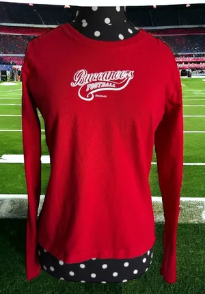 Reebok Womens Top Sz‎ M Red Long Sleeve Tampa Bay Buccaneers Tee Shirt thumbnail 1