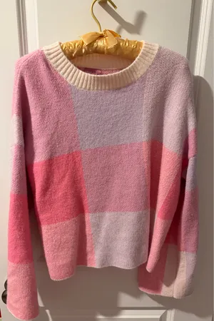 Francesca's sweater  thumbnail 1