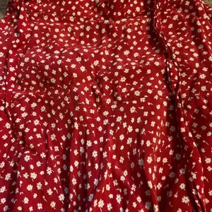 Zara small‎ red skirt thumbnail 5