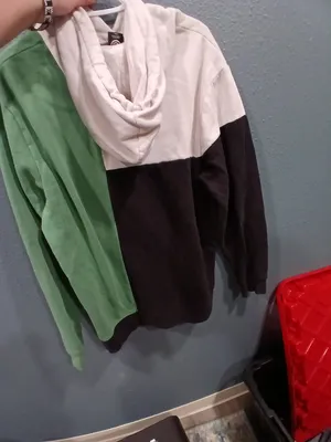 Hoodie Multiple Size L thumbnail 2