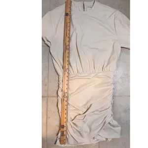 Abercrombie & Fitch Cream Ruched Mini Dress‎ Short Sleeve MT Tall Crew Neck thumbnail 7
