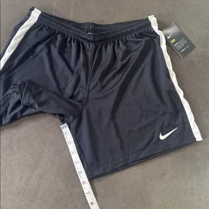 Women’s Nike Dri-Fit Sport Shorts Black Drawstring Waist 725956-010 Size L NWT thumbnail 3