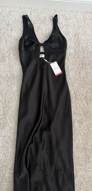Beginning Boutique Maxi Dress thumbnail 1