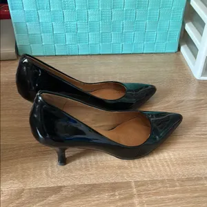 Corso Como Black Patent Leather Heels thumbnail 3