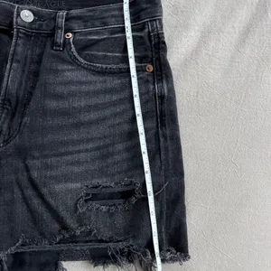 American Eagle 90s Boyfriend Short thumbnail 7