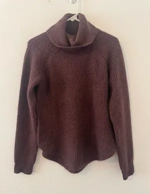 Kuhl Sienna Sweater Burgundy Cowl Neck Chunky Knit Curved Hem Size XS thumbnail 1