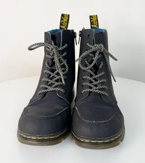 Dr. Martens YOUTH COMBS UTILITY BOOTS in Black thumbnail 1