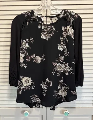 Maurices Floral Chiffon 3/4 Sleeve Blouse Size M Mix Material Keyhole Slits Boho thumbnail 1