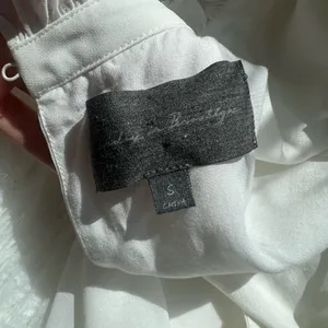 Anthropologie Sunday In Brooklyn White Pleated Ruffle Neck Blouse thumbnail 6