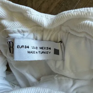 ZARA Size 2 White Paperbag Jeans thumbnail 6