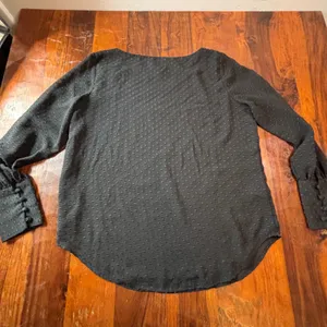 Ann Taylor Black Clip Dot‎ Boat Neck Blouse Bishop Sleeve Button Cuff Small thumbnail 6