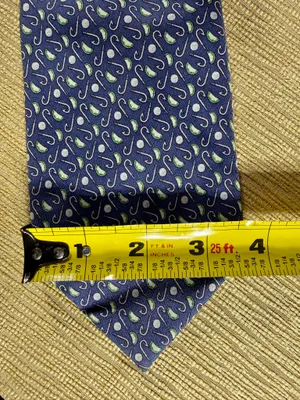 Vineyard Vines Men’s Silk Tie Golf Clubs Balls Navy Blue Green Martha’s Vineyard thumbnail 9