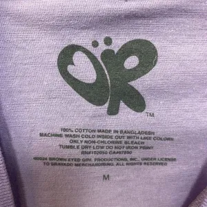Olivia Rodrigo Spills Her Guts Live Purple T-Shirt Medium thumbnail 4