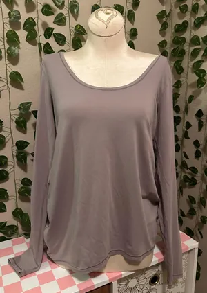 Lululemon long sleeve size 8  thumbnail 1