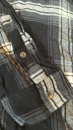 Abercrombie And Fitch Tunic Length Flannel In Black Grey Plaid thumbnail 4