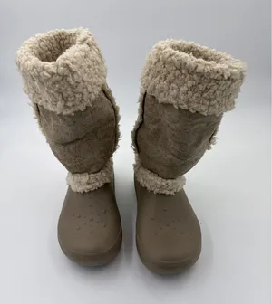 Crocs Boots Mid Calf Tan Beige Lined Faux Suede Fur Winter Snow Size 8 thumbnail 1
