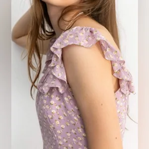 J.ING Lavender Floral Midi Dress Ruffle Sleeve Side Slit Size XS NWT thumbnail 6