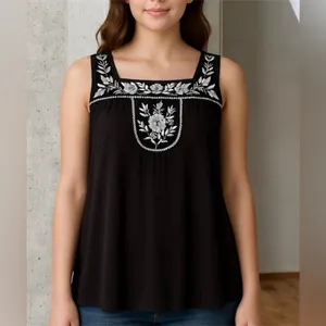 NWT!Living Doll Black and White Embroidered Women's Top Size 3X thumbnail 2