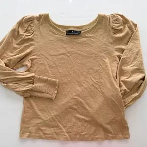 Tuckernuck Pomander Place Tan Vesty Long Sleeve Crewneck Medium Puff Shoulder thumbnail 3