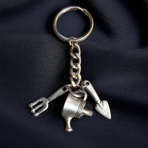 Vintage 1993 Seagull Canada gardening keychain thumbnail 1