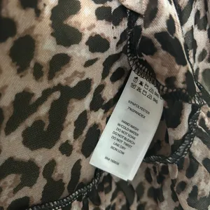Tahari Cheetah Printed Mesh 3/4 Sleeve Mini Dress Size XS thumbnail 10