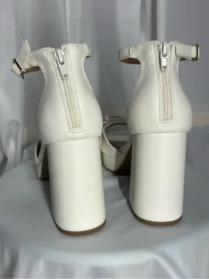 New Report White Platform Ankle-Strap Sandals with Bow Accent Size 9 thumbnail 4