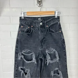 BDG High Rise Baggy Distressed Jeans Size 25 thumbnail 4