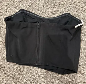 Black top thumbnail 1