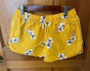 Patagonia Barely Baggies Shorts thumbnail 1