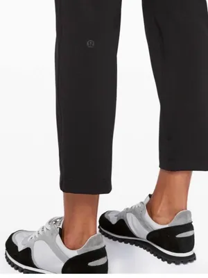 Lululemon On The Fly Pants Size 2 Black High Rise Drawstring Travel Quiet Luxury thumbnail 11