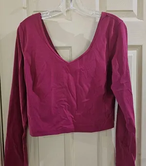 Lululemon Crop Top thumbnail 1