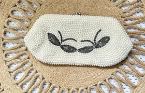 Vintage Small Ivory Pearl Glass Bead Butterfly Design Kiss Lock Bridal Clutch thumbnail 4