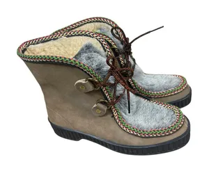VTG Mukluk Sherpa Lined Gum Sole Winter Warm Boots USA Made Boho Hippie Size 7 thumbnail 1